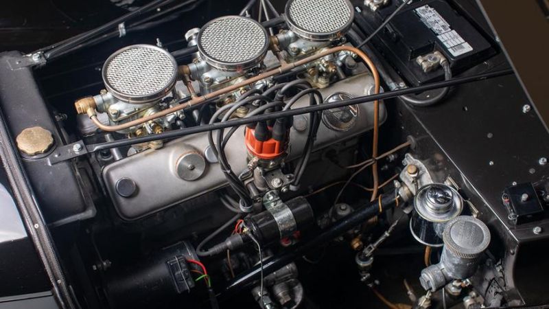 Довоенный BMW 327 выставили на торги в США