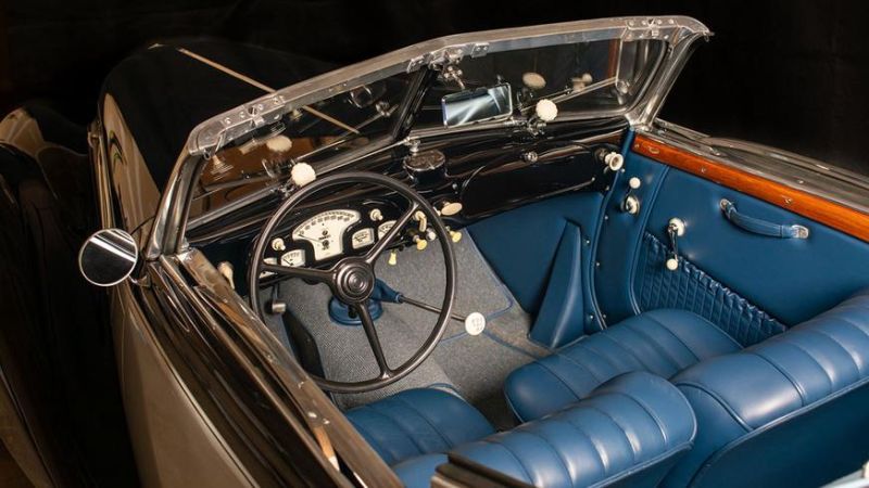 Довоенный BMW 327 выставили на торги в США
