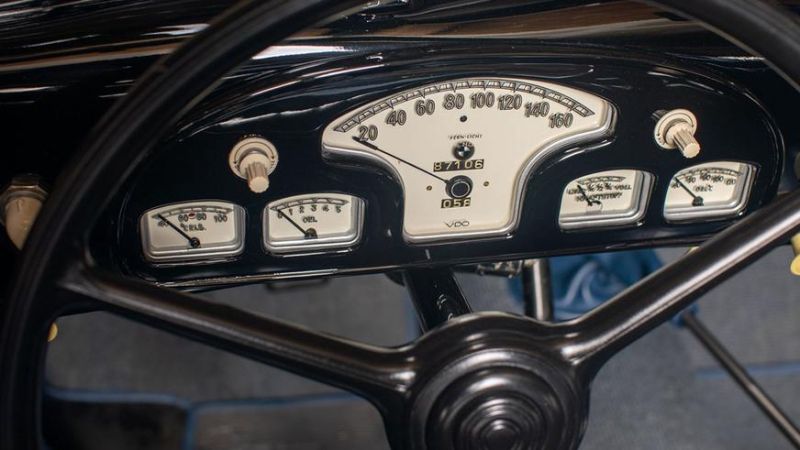 Довоенный BMW 327 выставили на торги в США