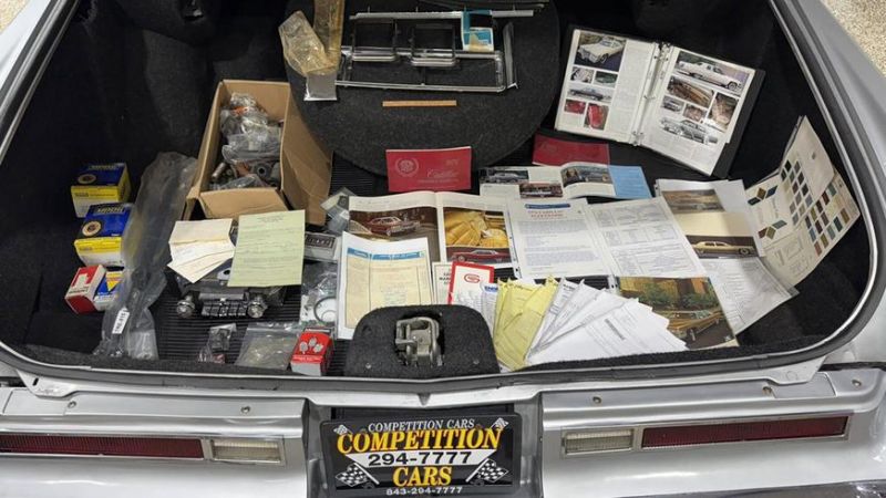 Раритетный Cadillac Fleetwood 1976 года выставлен на торги